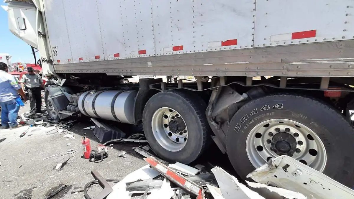 trailer-accidente-hermosillo-santa ana2